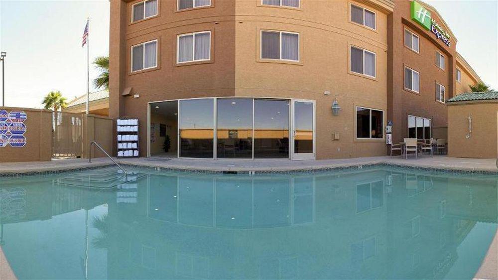 Holiday Inn Express Las Vegas-Nellis By Ihg Экстерьер фото