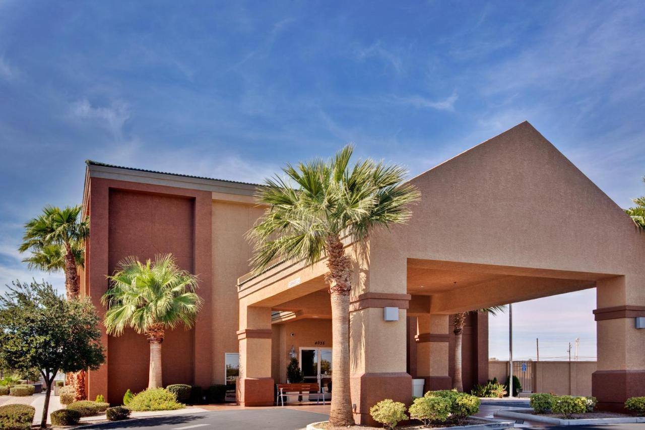Holiday Inn Express Las Vegas-Nellis By Ihg Экстерьер фото