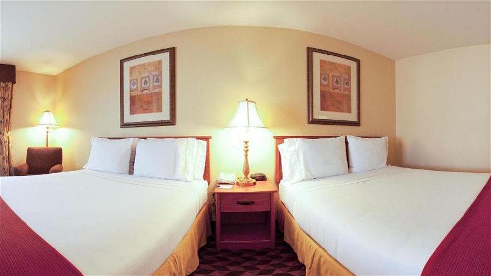 Holiday Inn Express Las Vegas-Nellis By Ihg Экстерьер фото