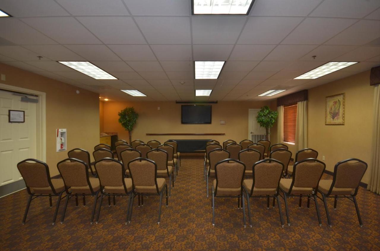 Holiday Inn Express Las Vegas-Nellis By Ihg Экстерьер фото